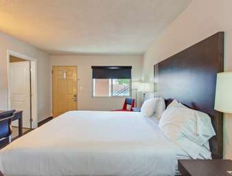 Days By Wyndham Yosemite Area Fresno